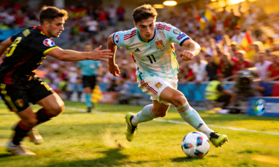 欧洲杯新星球员带球突破防守精彩瞬间